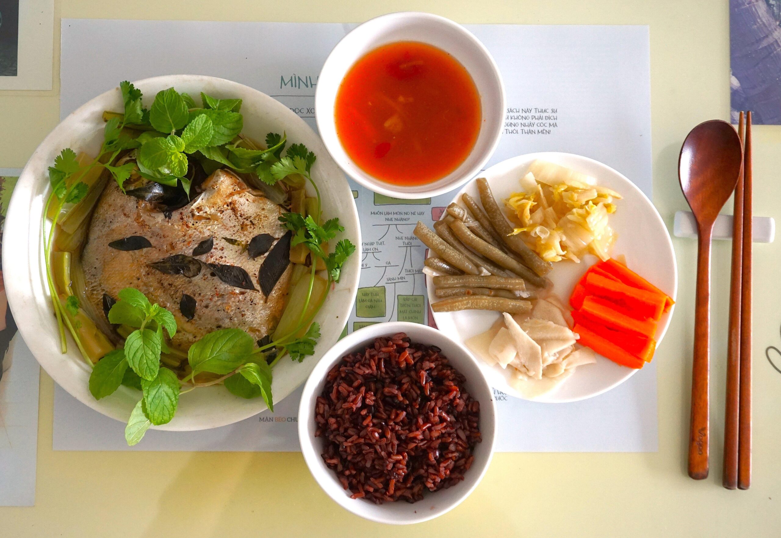 cơm gạo lứt cá hấp